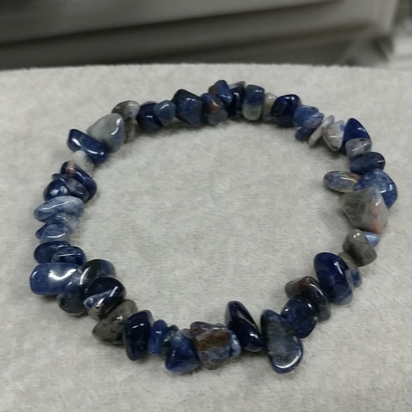 Sodalite Chip Beaded Stretch Bracelet Natural Sodalite Gemstone Chips Blue - Picture 3 of 12